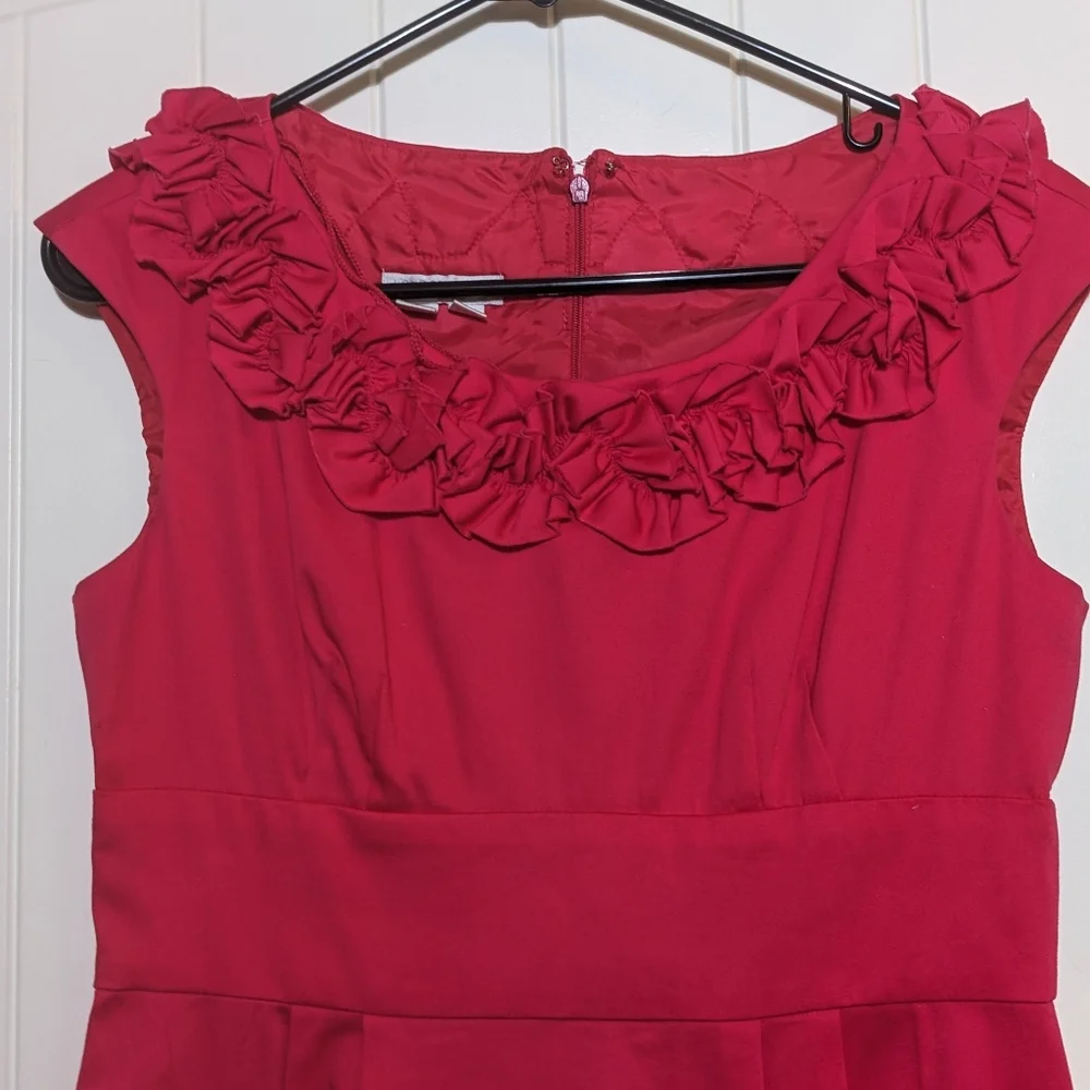 Sleeveless Hot Pink Sheath Dress w/ Ruffled Round Neck & empire waist; 6 Petite - Picture 4 of 5